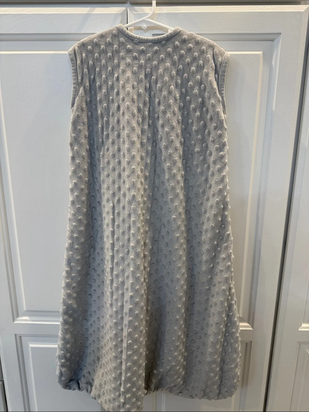 Sleeveless Plush Zip-Front Sleep Sack in Light Grey